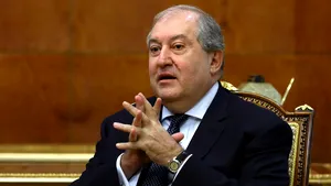 Un alt preşedinte are COVID-19. Armen Sarkissian se află internat la Londra, acolo unde a petrecut Anul Nou