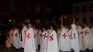 REPORTAJ: Asistent medical, ”călău” în timpul liber, la Ordinul Cavalerilor Lup din Târgu Mureş - FOTO