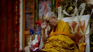 Mesajul lui Dalai Lama pentru regina Elisabeta, după moartea prinţului Philip