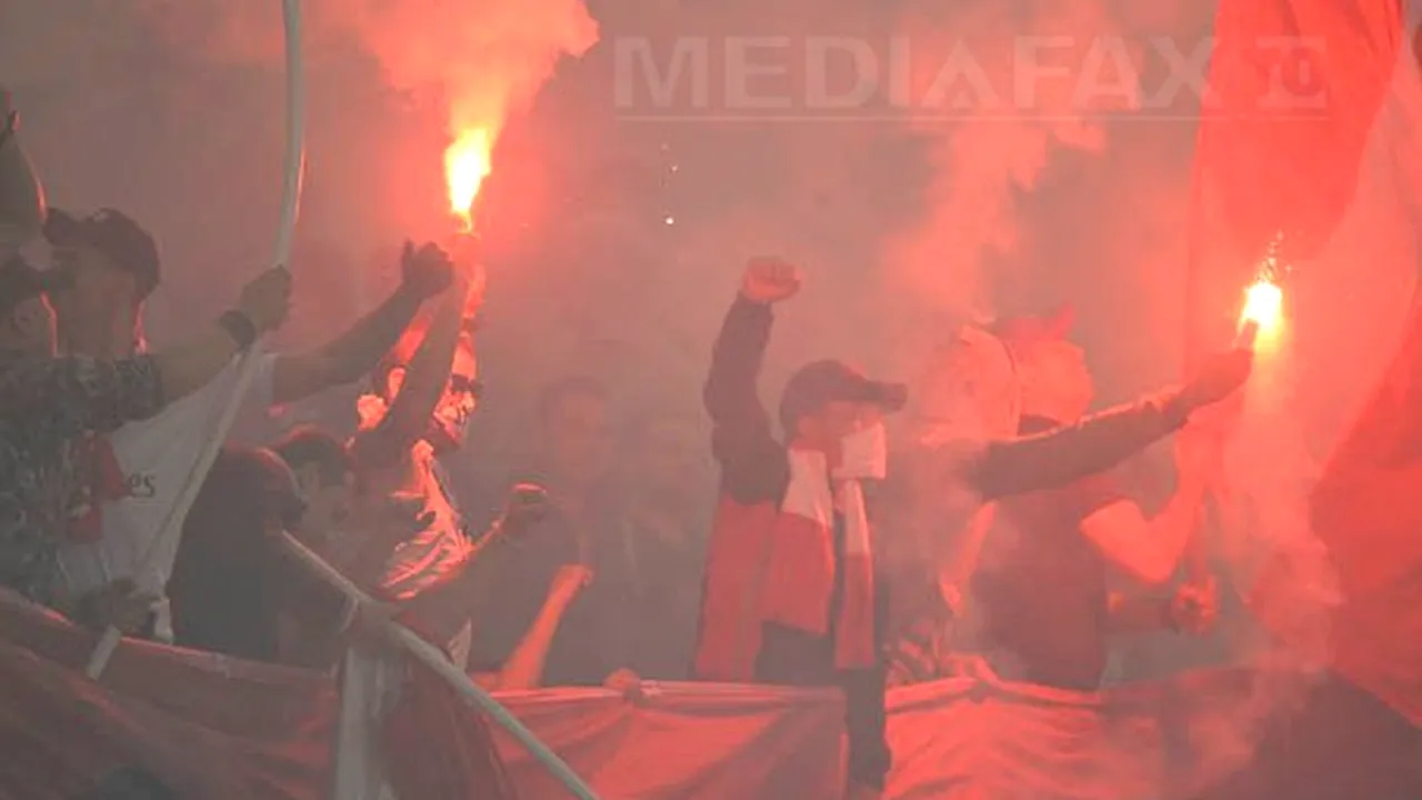 Steaua a învins Dinamo, scor 3-1, în derbiul etapei a XXX-a a Ligii I. Meciul, întrerupt după ce Arlauskis a fost lovit de un obiect aruncat din tribună