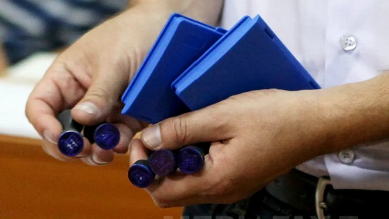 Vot multiplu la REFERENDUM. Persoana NEHOTĂRÂTĂ, care a votat de două ori pentru că s-a răzgândit, studia la Şcoala de Poliţie
