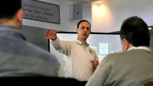 Fondurile unei închisori americane, cheltuite pentru a hrăni poliţişti români