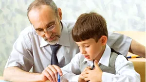 Profesorii ar putea să se pensioneze cu trei ani mai devreme