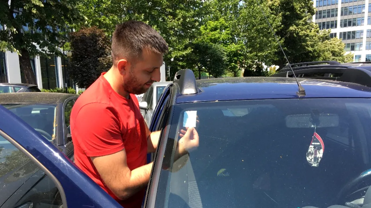 A început distribuirea QR codurilor pentru beneficiarii locurilor de parcare din Sectorul 6