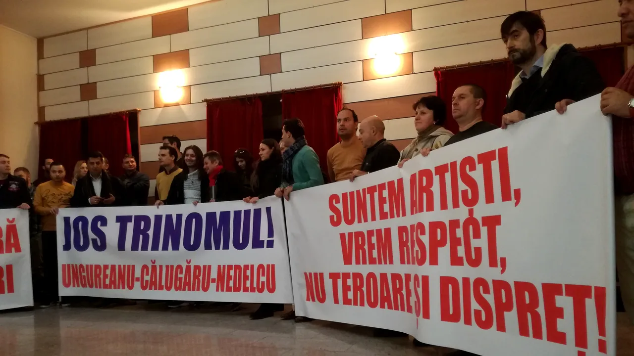 Aproximativ 50 de angajaţi ai Filarmonicii 