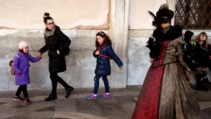 Children from Alba who went at the Venice Carnival, quarantined at home for 14 days