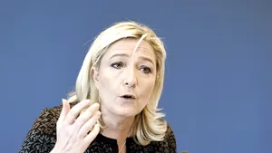 Franţa cere Parlamentului European să aprobe anularea IMUNITĂŢII de care beneficiază Marine Le Pen