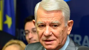 Băsescu: Meleşcanu a iniţiat o HG care îi proteja pe foştii ofiţeri, semnată de Ponta. L-am întrebat dacă în Guvern sunt foşti ofiţeri, a invocat HG şi nu a răspuns