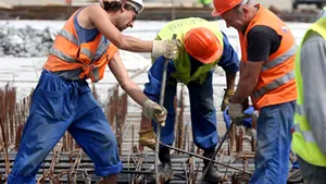 ARACO: Românii construiesc tuneluri şi căi ferate în Germania, dar în ţară sunt daţi la o parte cu brutalitate de străini. ”Infrastructura trebuie con­struită de firme româneşti, nu de cele străine, pentru ca să existe un impact real şi în eco­nomie”