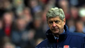 Wenger: Van Persie a refuzat în vară un contract de 300.000 de lire pe săptămână de la City
