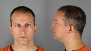 Derek Chauvin a fost condamnat la 22 de ani şi şase luni de închisoare pentru uciderea lui George Floyd