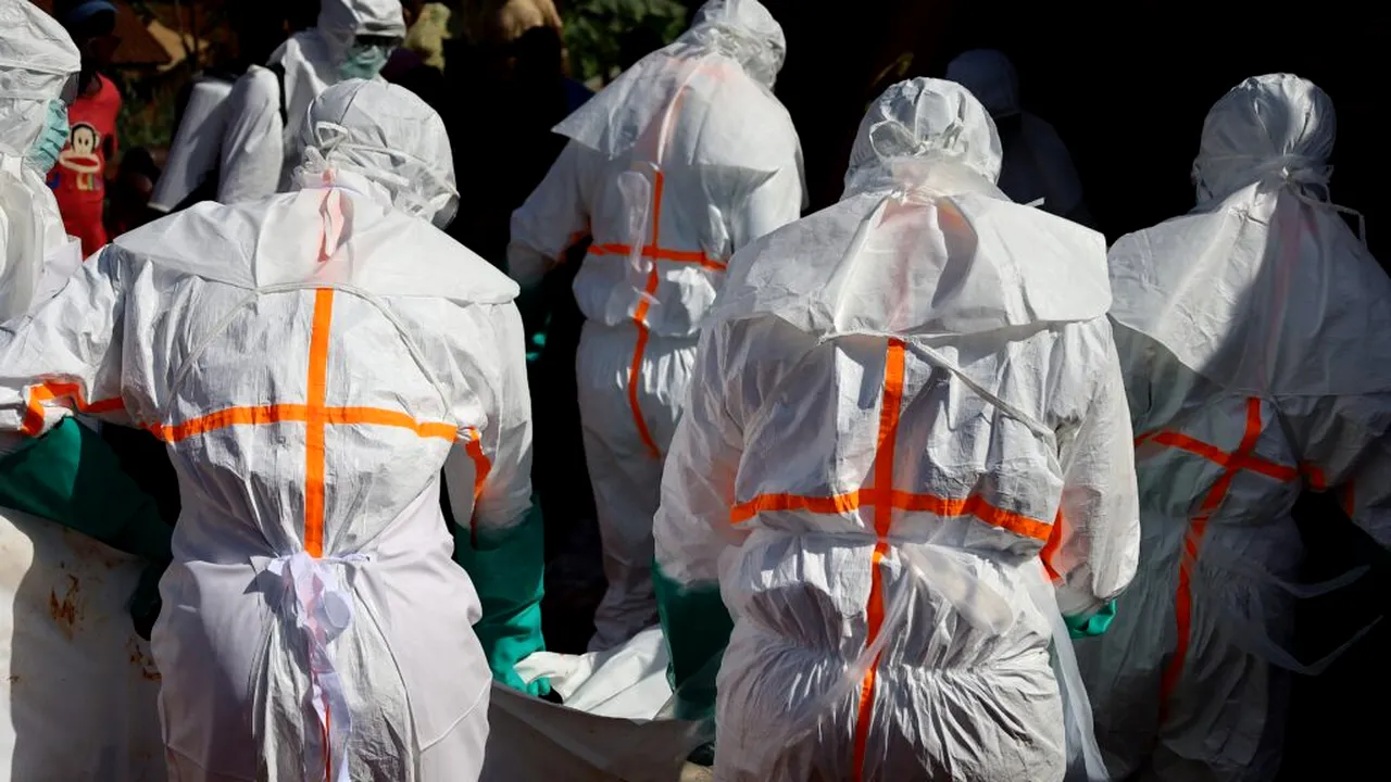 Avertismentul experților: focarul de Ebola este greu de controlat, riscul răspândirii este ridicat