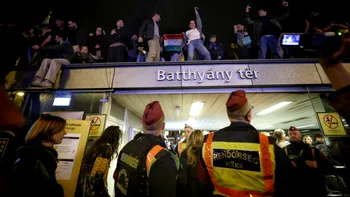 ALEGERI UNGARIA Budapesta petrece după înfrângerea lui Orban. Presa: „a fost un masacru electoral”