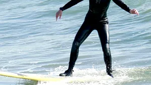 Vezi cum arată Helen Hunt în costum de baie la 47 de ani - FOTO