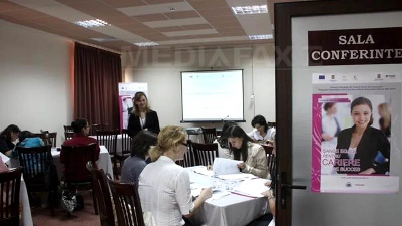Craiova: Zeci de femei de carieră, la seminarii ale proiectului 
