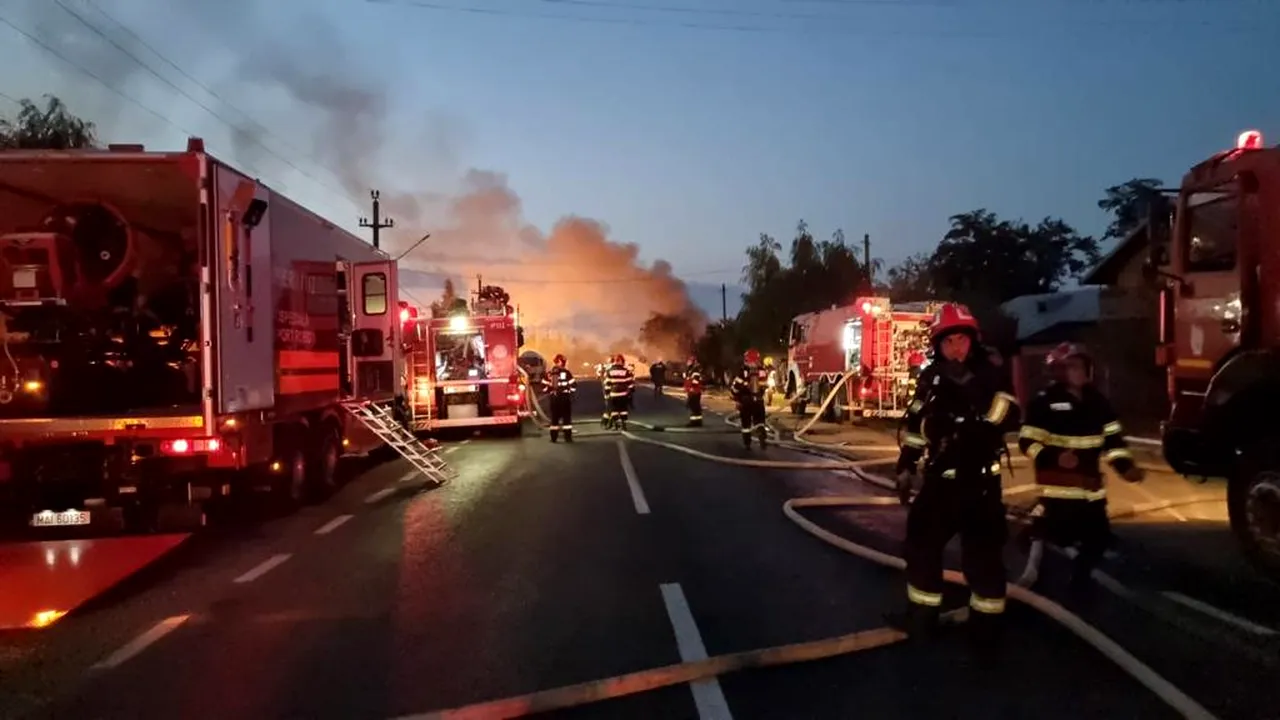 Explozii puternice, urmate de incendiu, la o staţie GPL din Crevedia, judeţul Dâmboviţa. 58 de victime, dintre care 43 sunt cadre MAI / România cere ajutor ţărilor UE: patru pacienţi vor fi transferaţi în străinătate