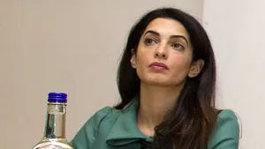 Gaza: Logodnica lui George Clooney, numită în comisia care anchetează încălcarea drepturilor omului