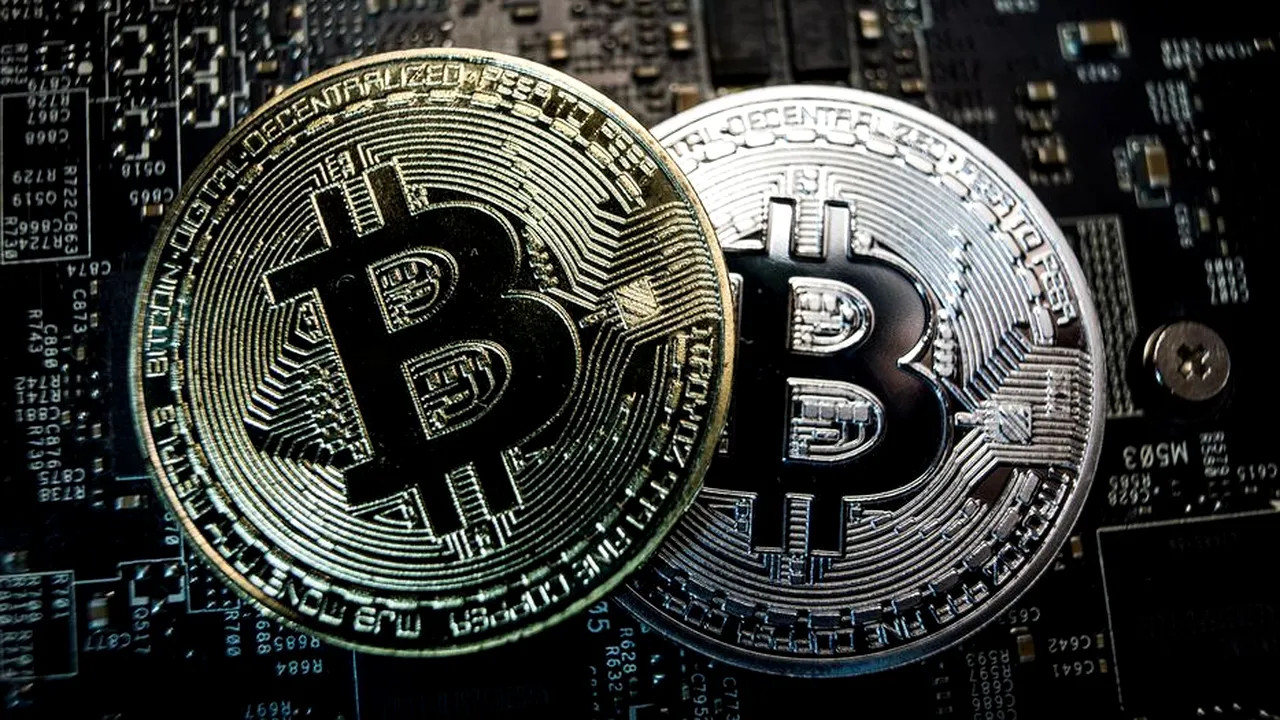 XTB: Piaţa criptomonedelor pierde teren, pe moment. Cele mai mari 10 criptomonede din lume au scăzut