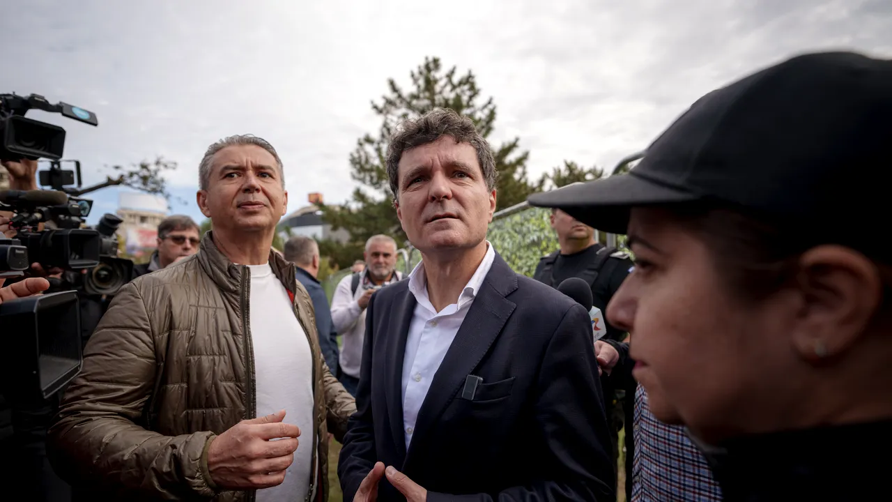 Reacţia lui Nicuşor Dan, după anunţul lui Băluţă cu privire la retragerea oamenilor din zona Unirii: „Gardurile trebuie ridicate din teren”