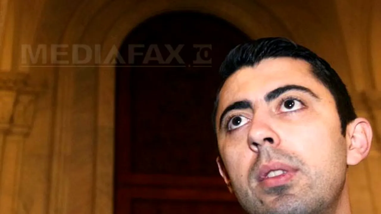 Sechestru pe bunurile şi conturile lui Mircea şi Vlad Cosma, în dosarul de corupţie