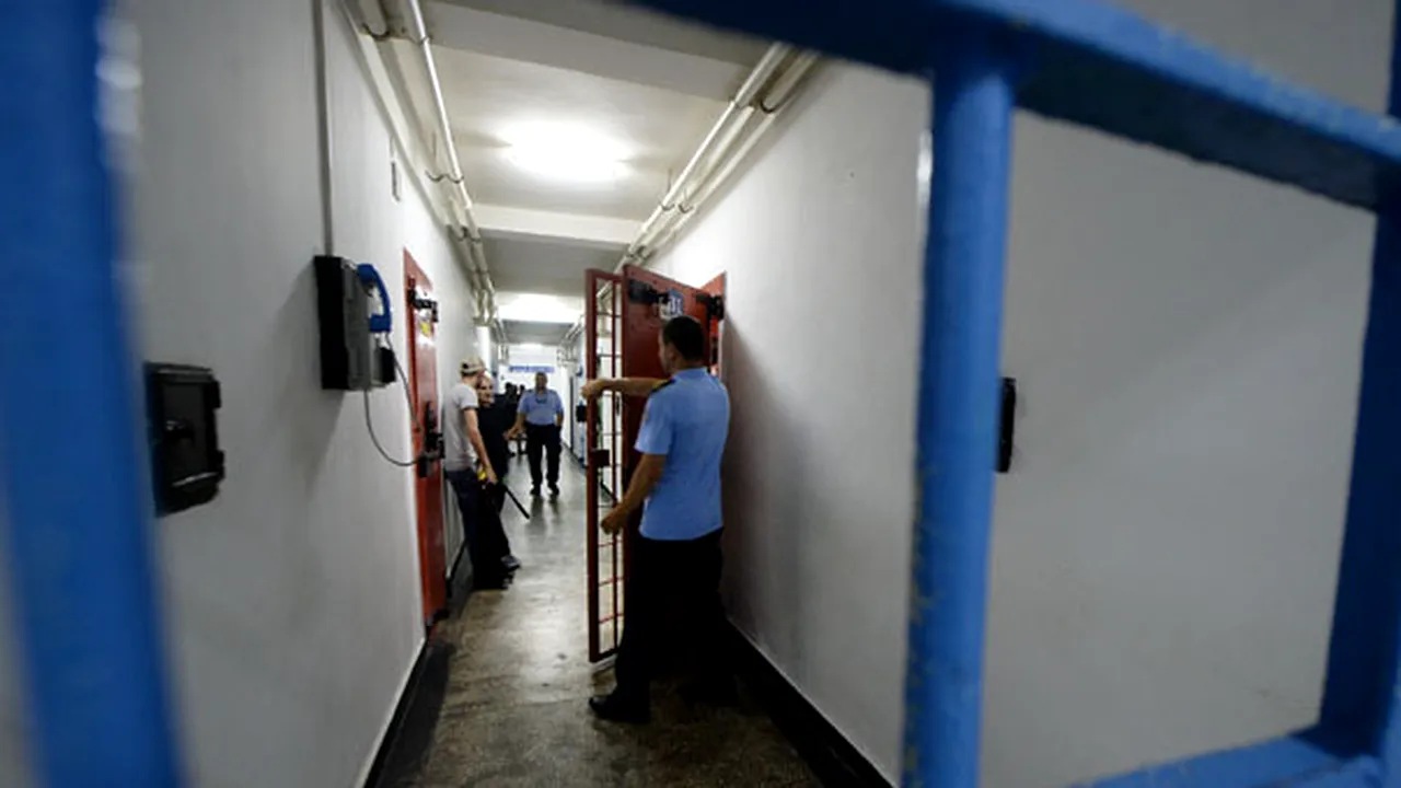 Închisorile private vor profita de pe urma raidurilor Serviciului de Imigrare al SUA-presă