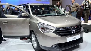 Dacia prezintă la Paris modelul Lodgy Stepway şi noua generaţie Dokker Stepway 