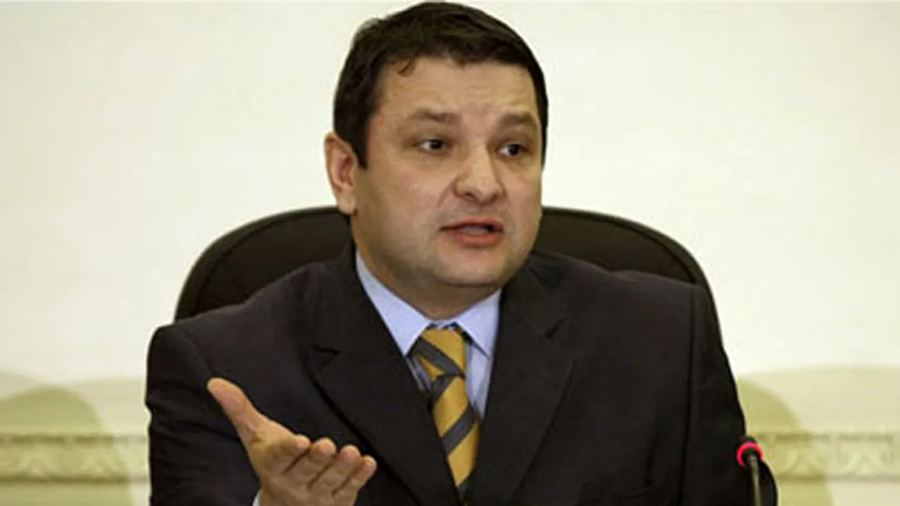 PC se alătură demersului PSD şi PNL de a ataca la CC Statutul funcţionarilor publici