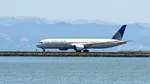 Un glonț descoperit într-un Boeing 737 a declanșat o amplă verificare de securitate. Toți pasagerii au fost evacuați
