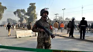 Forţele de securitate pakistaneze demolează refugiul lui Osama ben Laden din Abbottabad