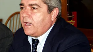 Barbu acuză Guvernul că foloseşte bugetul de pensii pentru campanie electorală