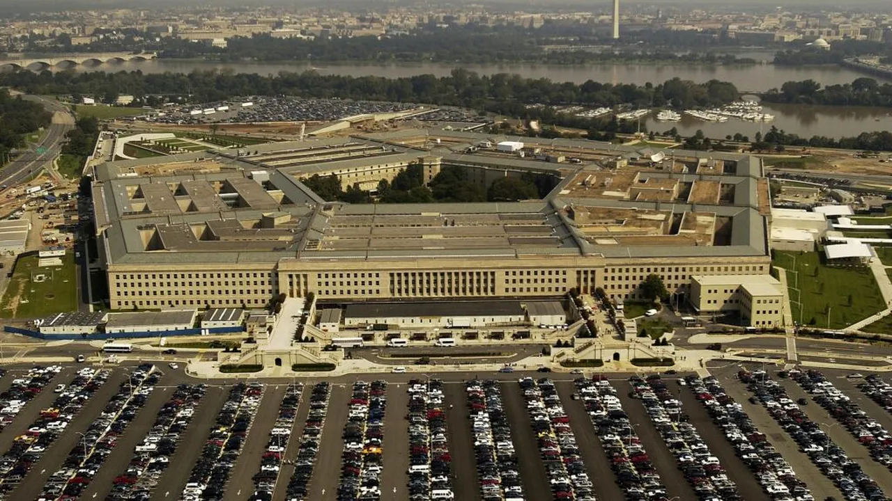 Washington Post: Pentagonul pregătește 1.500 de militari pentru o posibilă desfășurare în Minnesota