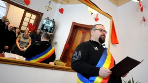 Valentine's Day: Căsătorii de probă în Bucureşti, valabile 24 de ore