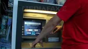 Circa 85% dintre românii din mediul urban au un card bancar