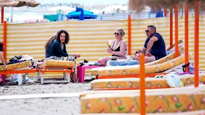 Arafat: La plajă cu siguranţă nu va fi obligatorie masca