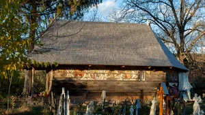 Biserica de lemn din satul Urşi a fost premiată de Comisia Europeană şi Europa Nostra