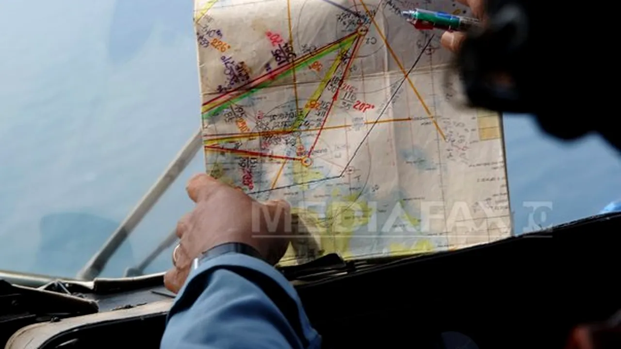 Echipele de căutare nu au mai interceptat niciun semnal de la avionul prăbuşit în Mediterană
