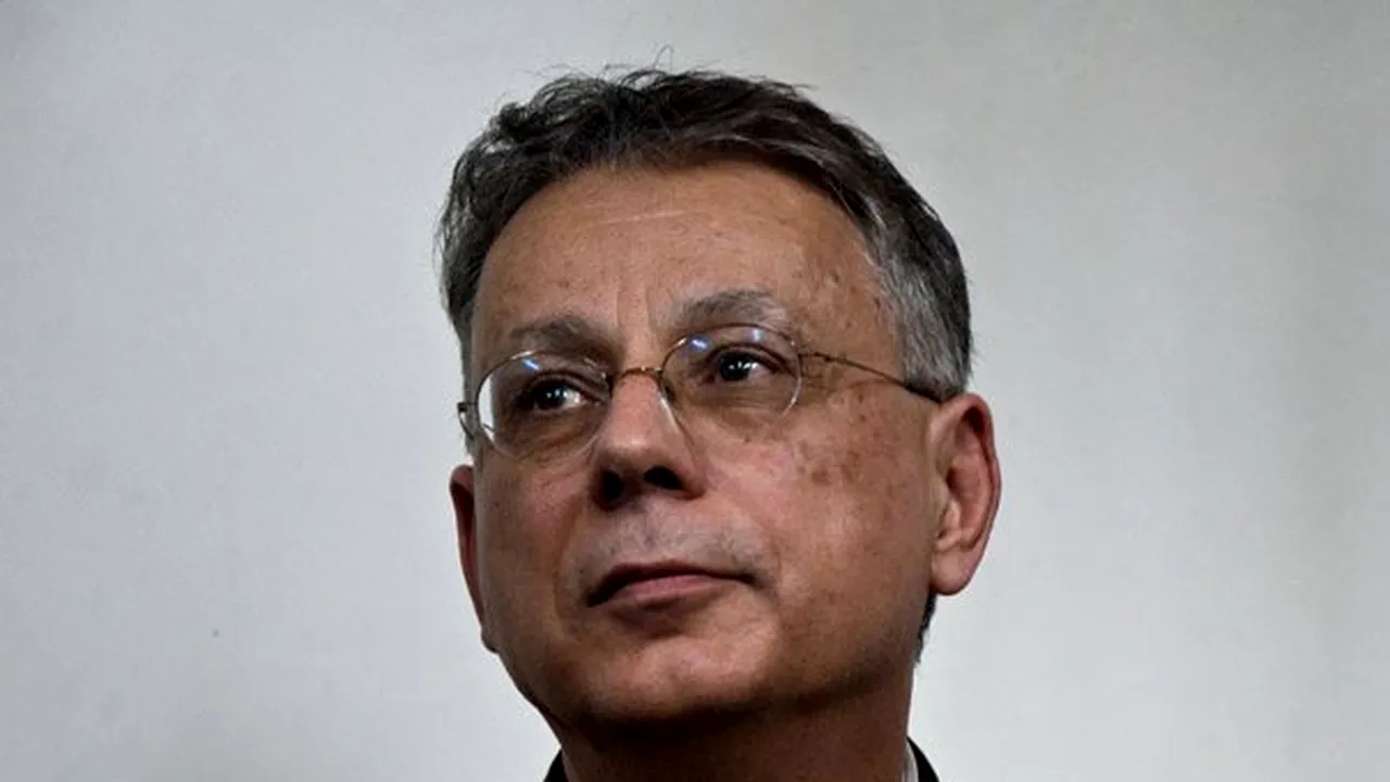 Dorin Tudoran: Paradigma lecturii s-a schimbat, şi nu doar în România