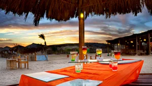 Cocktailurile verii 2021. Barmanii uită de băuturile fără personalitate şi devin adevăraţi arhitecţi ai gustului