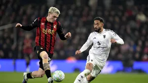 Fotbalist din Premier League, suspendat într-o anchetă privind mesaje pe rețelele de socializare