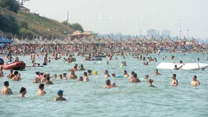 Peste 45.000 de români au petrecut vacanţa de Rusalii pe litoral. Cât au cheltuit