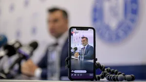 Deputat: La fiecare 35 de minute se încheia şedinţa, apoi iar pe Zoom. Ca să fie gratis