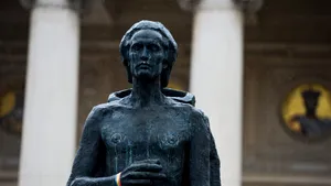 CULTURĂ CNSAS: Cum a dat Eminescu de lucru Securității în iunie 1989