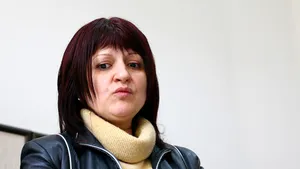 Profesoară de română acuzată de comportament indecent în clasă - FOTO