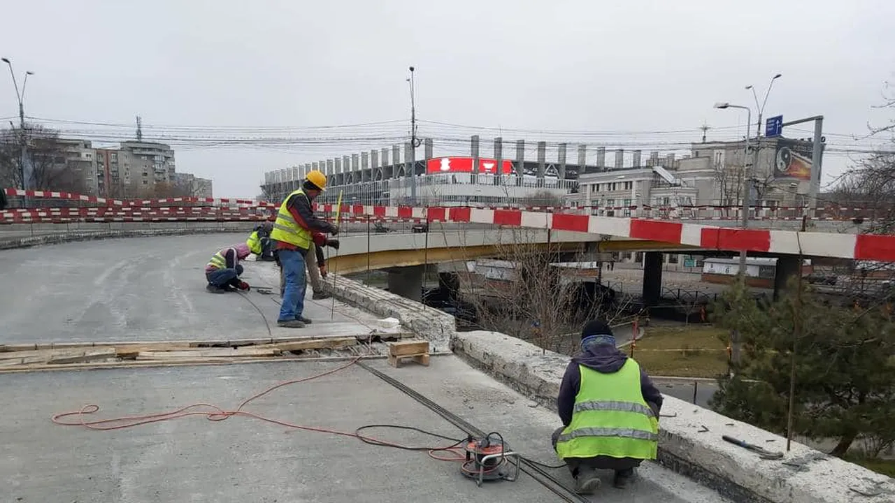 Nicuşor Dan despre lucrările la Podul Grant: şinele de tramvai, montate în proporţie de 70%
