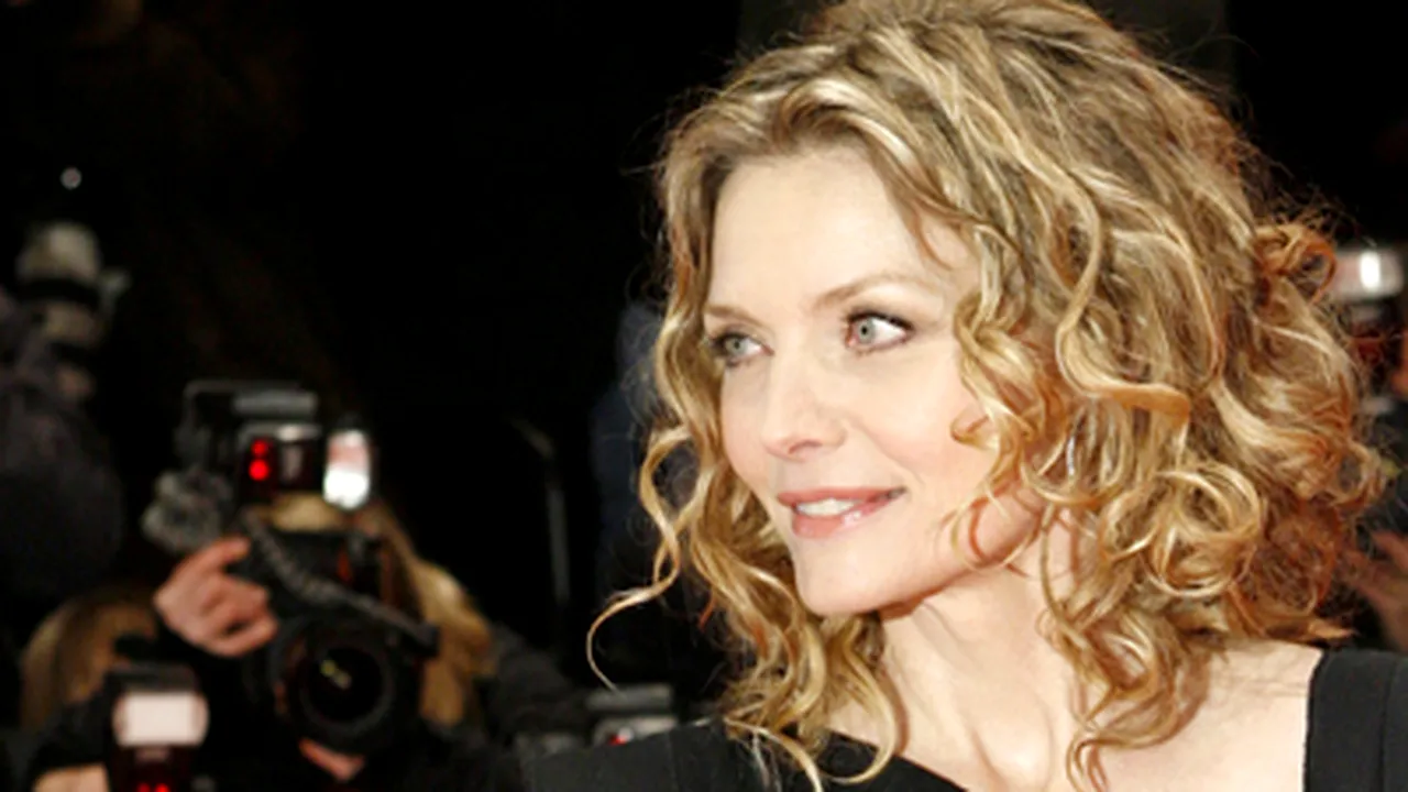 Michelle Pfeiffer, în rolul unei curtezane (Video)