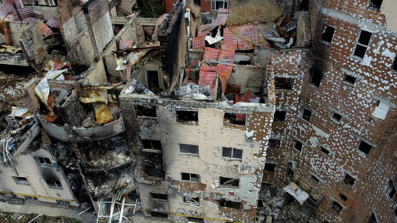 Războiul din Ucraina, ziua a 93-a. Rusia a pus 500 de mine în Marea Neagră / Armata rusă cucereşte noi poziţii pe linia frontului / Rezistenţa ucraineană continuă în estul ţării / Primul raport internaţional care arată că ruşii comit genocid / Şefa diplomaţiei britanice: dacă Putin câştigă războiul, nu mai suntem în siguranţă / Invadatorii, comparaţi cu barbarii lui Ginghis Han