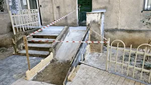 INFRASTRUCTURĂ Sector 5: O nouă rampă pentru persoanele cu dizabilități pe strada Nedeleanu Ion (P