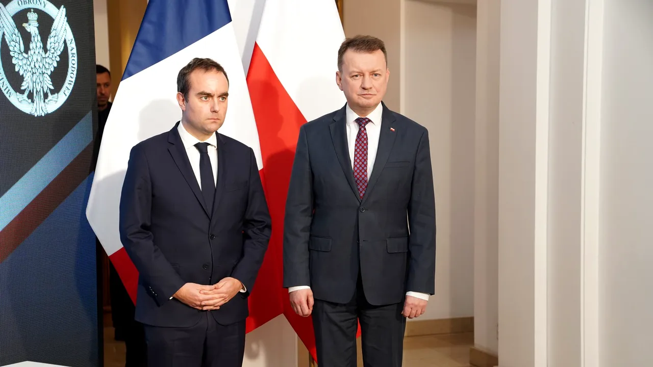 Franţa va furniza Poloniei doi sateliţi militari