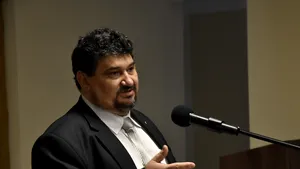 În plin conflict cu muzeografii, premierul Ciolacu este invitat la inaugurarea Muzeului de Istorie Siret ”Memorialul Holocaustului Evreilor din Bucovina