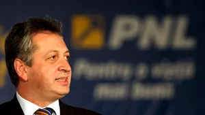 Fenechiu propune în întâlnirea de la Senat o coaliţie juridică pentru susţinerea lui Iohannis